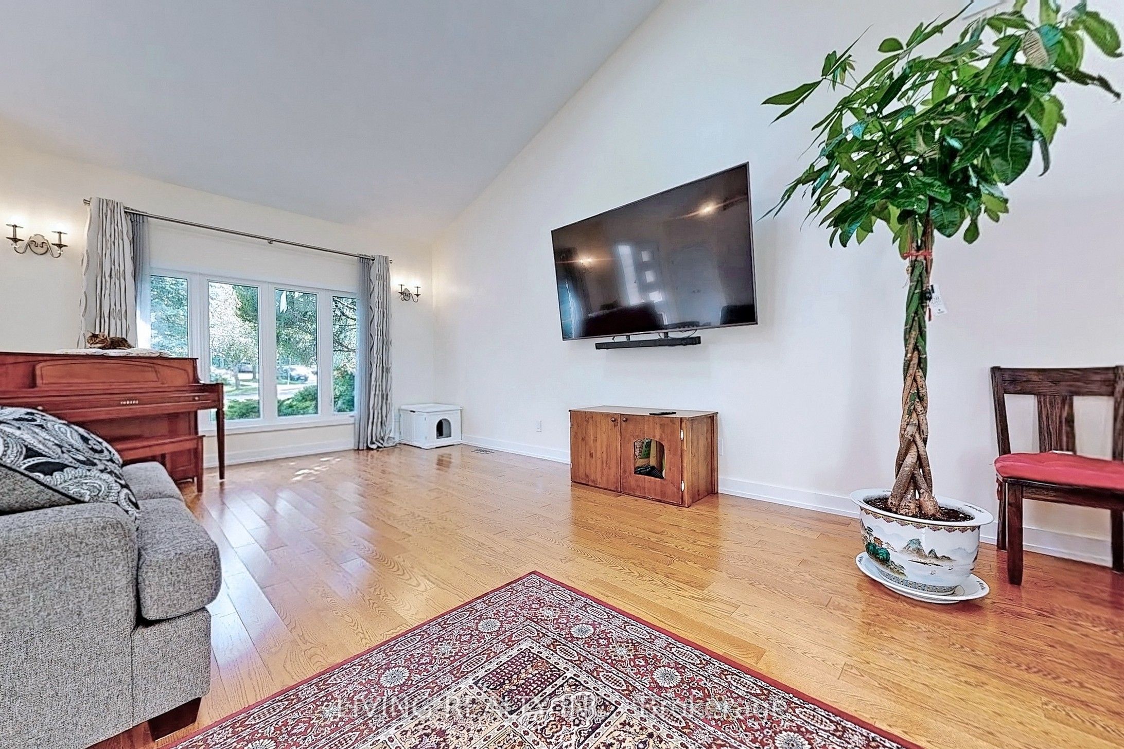 1280 Watersedge Road