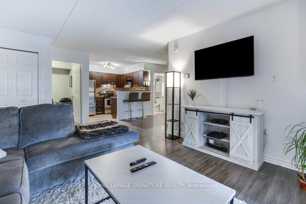 1340 Main Street E, #208
