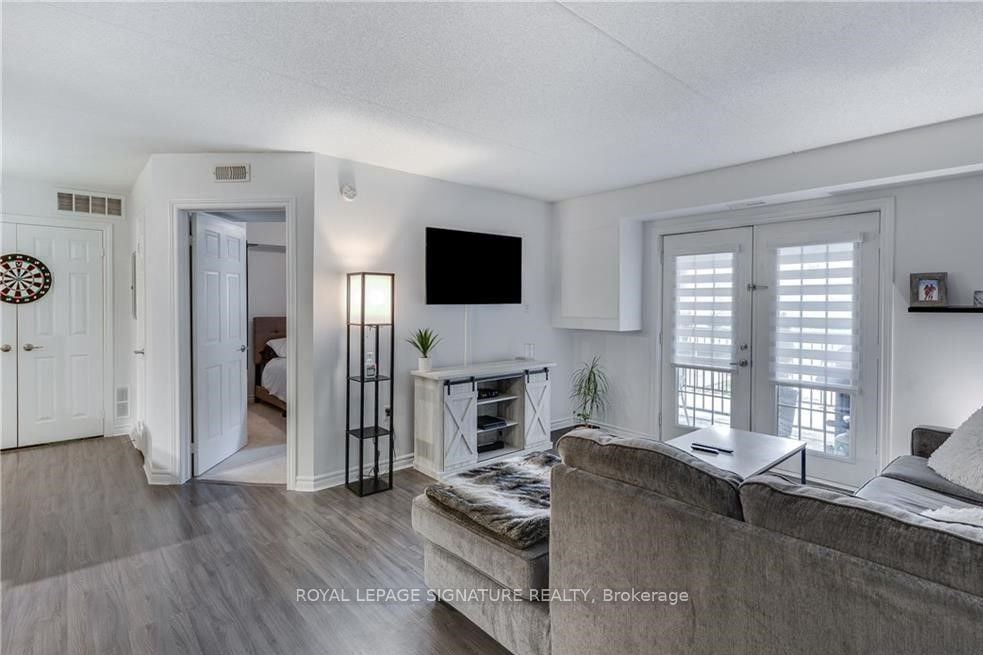 1340 Main Street E, #208