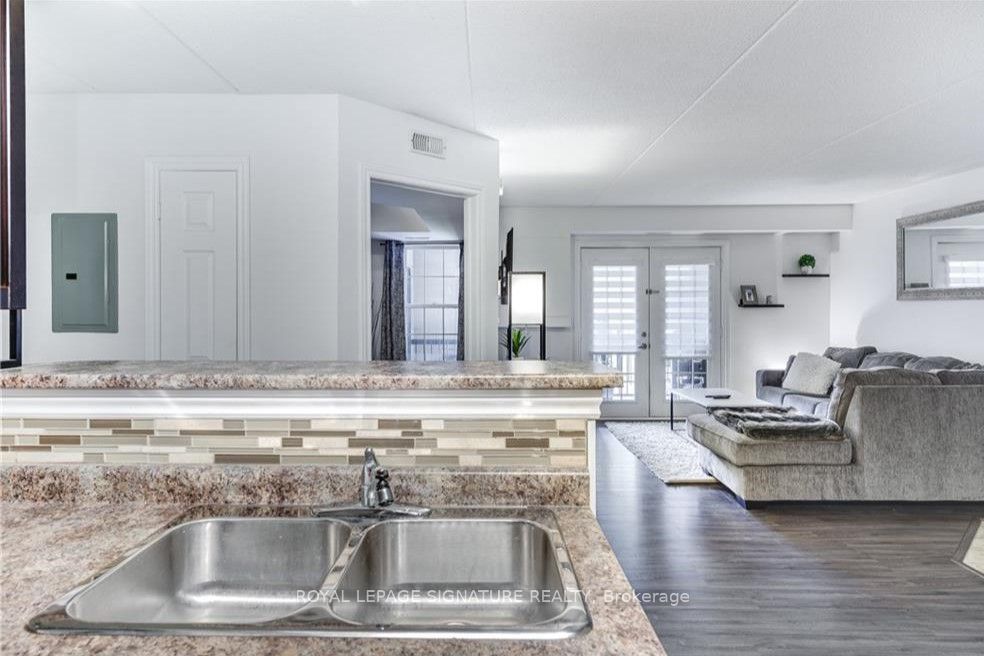 1340 Main Street E, #208