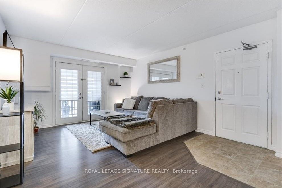 1340 Main Street E, #208