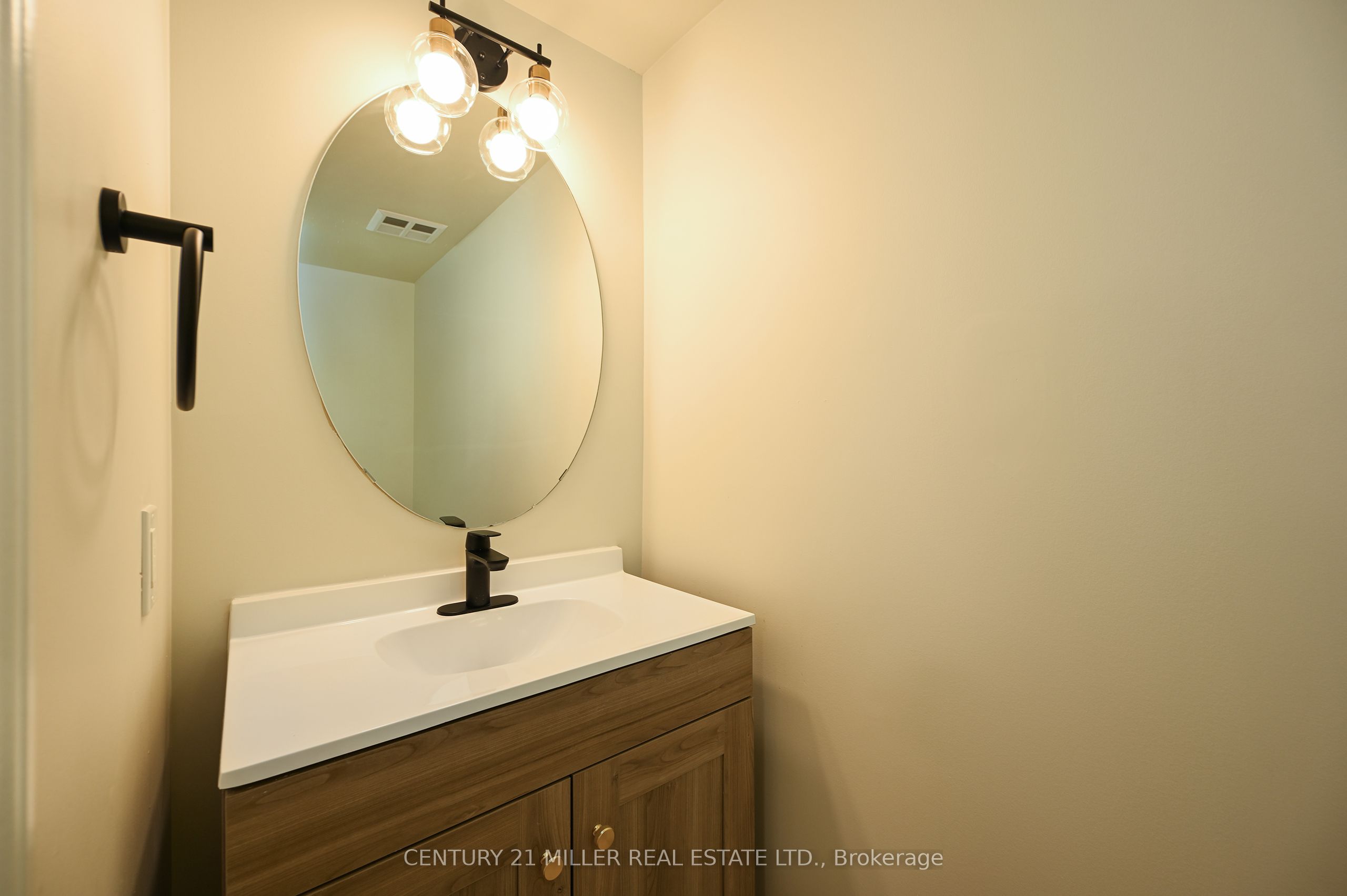 2545 Erin Centre Boulevard #1703