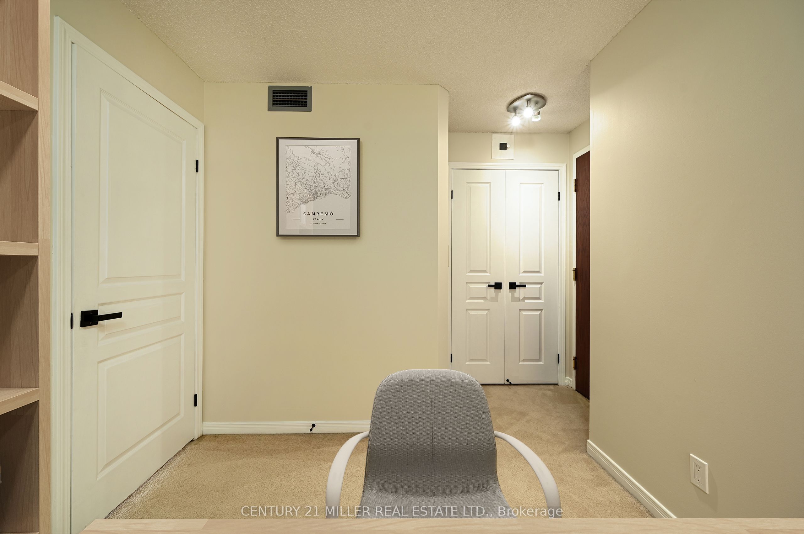 2545 Erin Centre Boulevard #1703