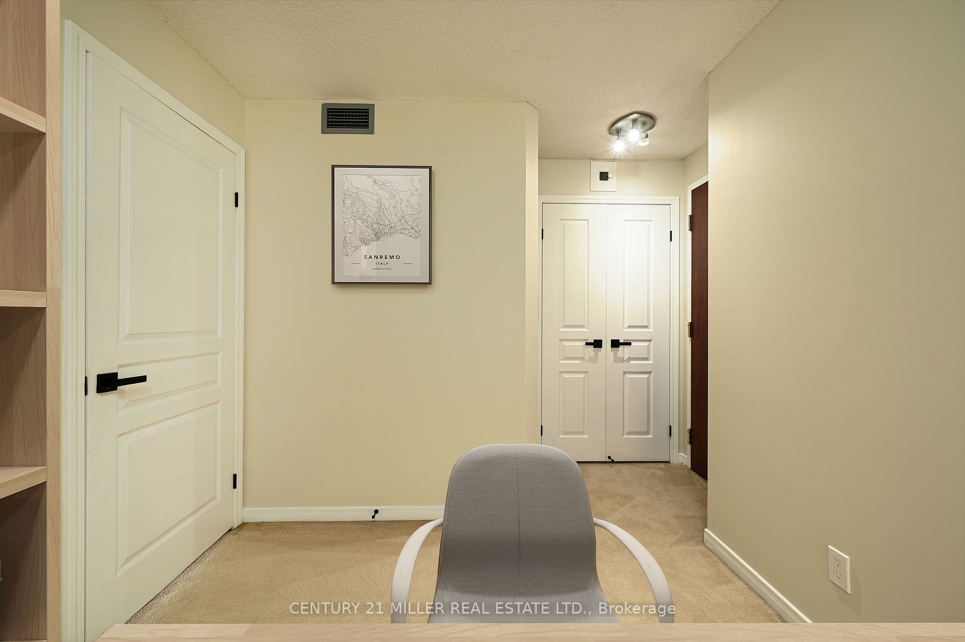 2545 Erin Centre Boulevard #1703