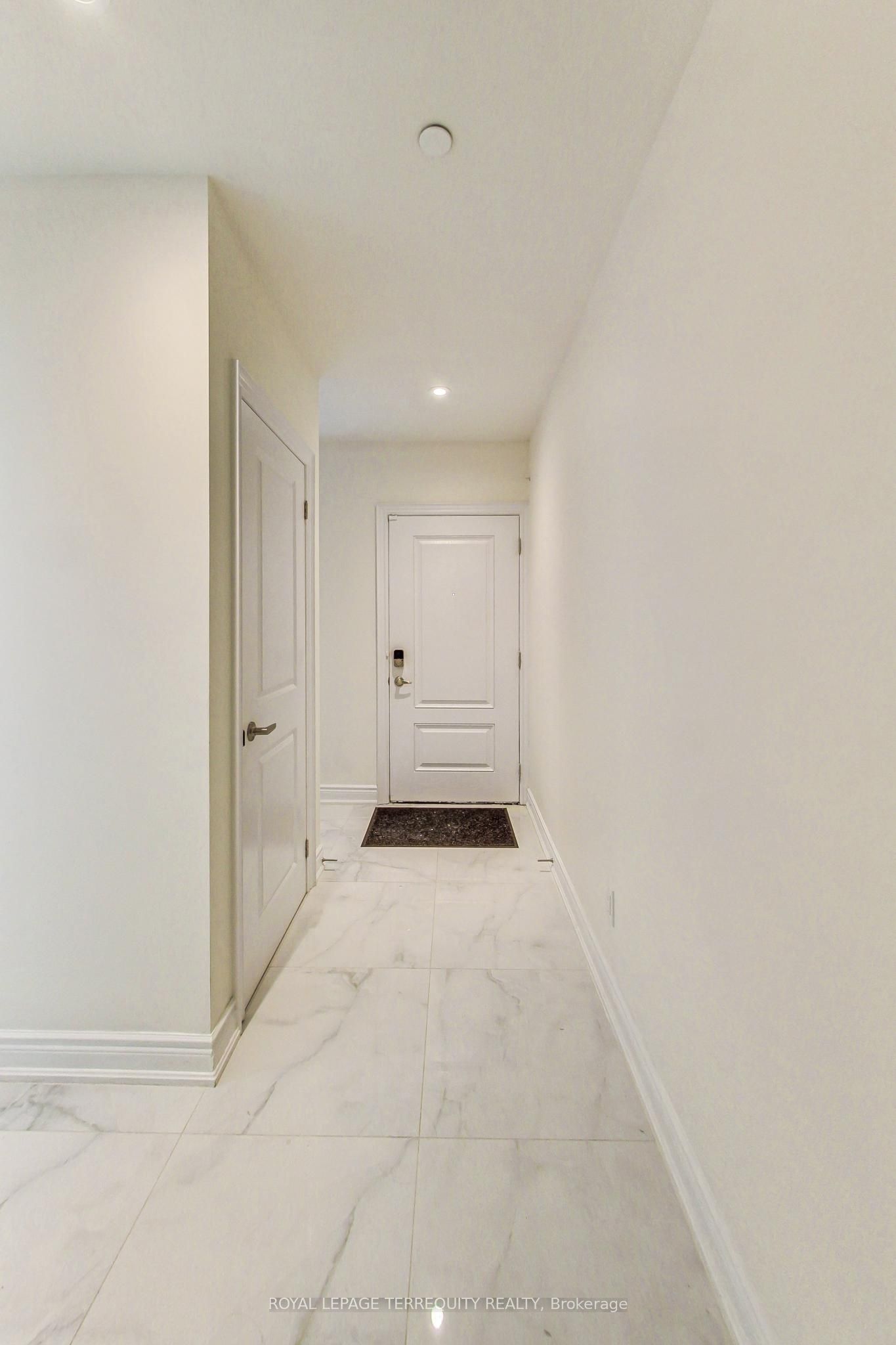 80 Daisy Avenue, #22