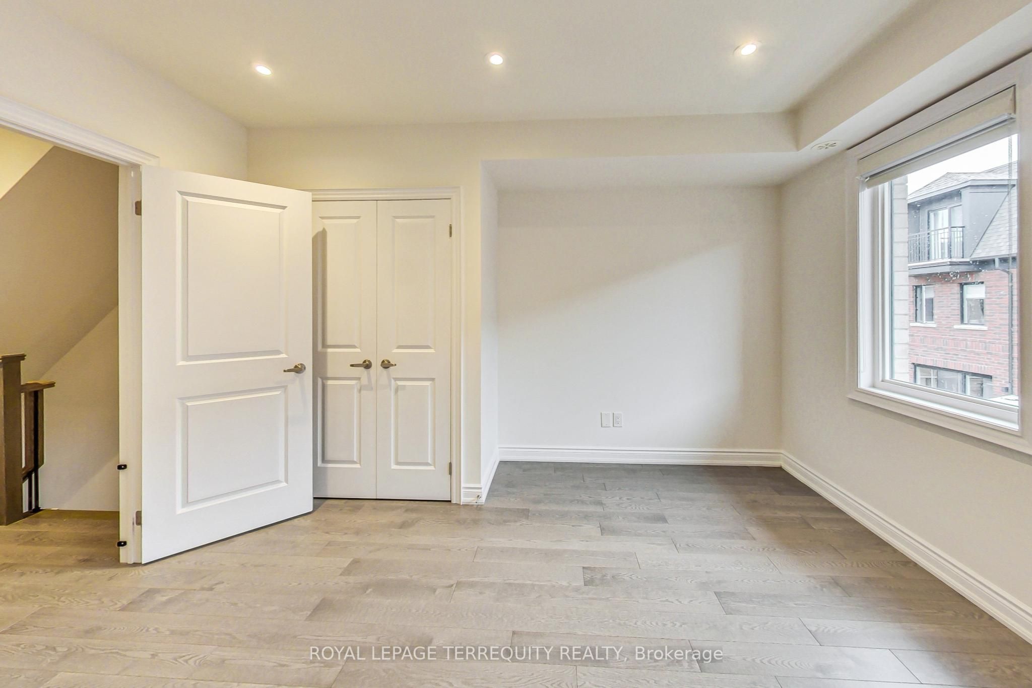 80 Daisy Avenue, #22