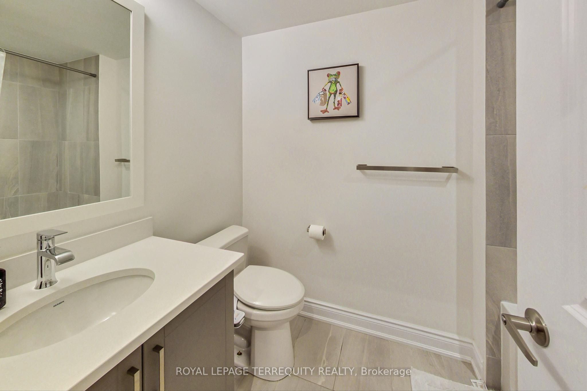 80 Daisy Avenue, #22