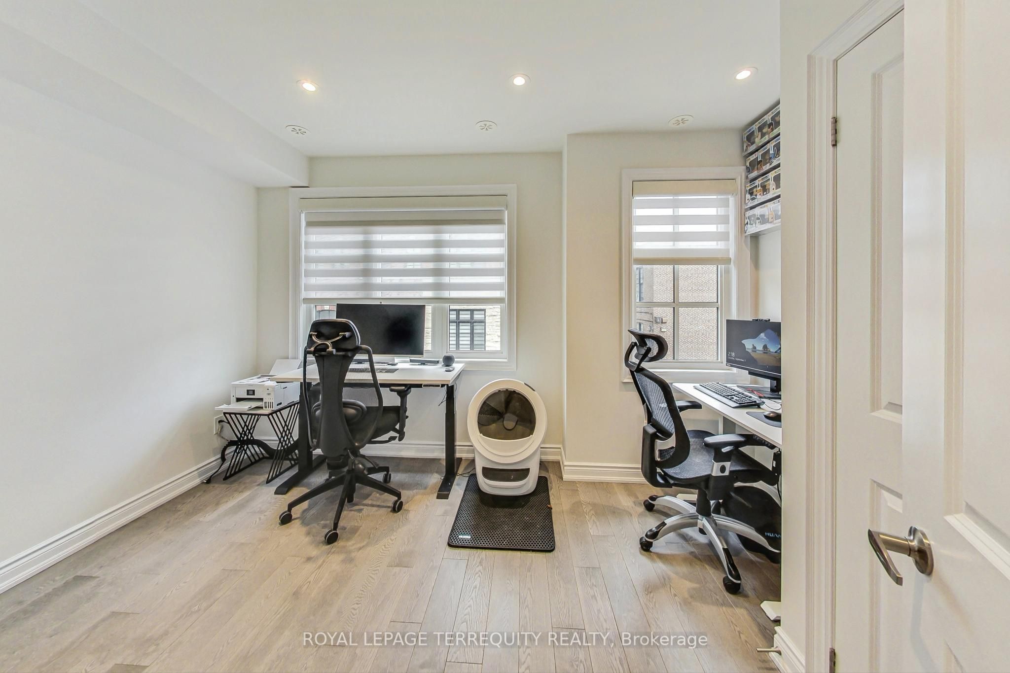 80 Daisy Avenue, #22