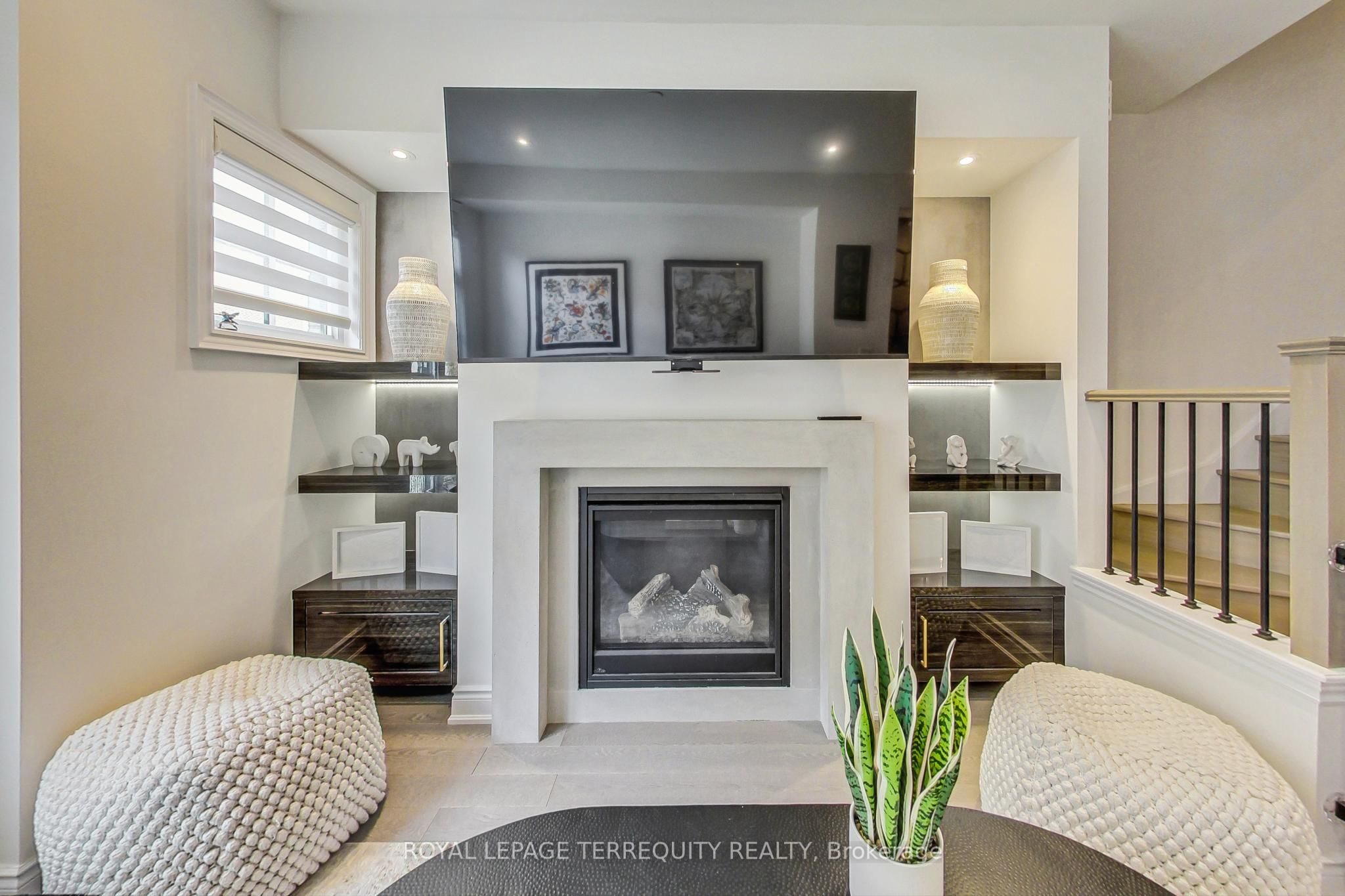 80 Daisy Avenue, #22