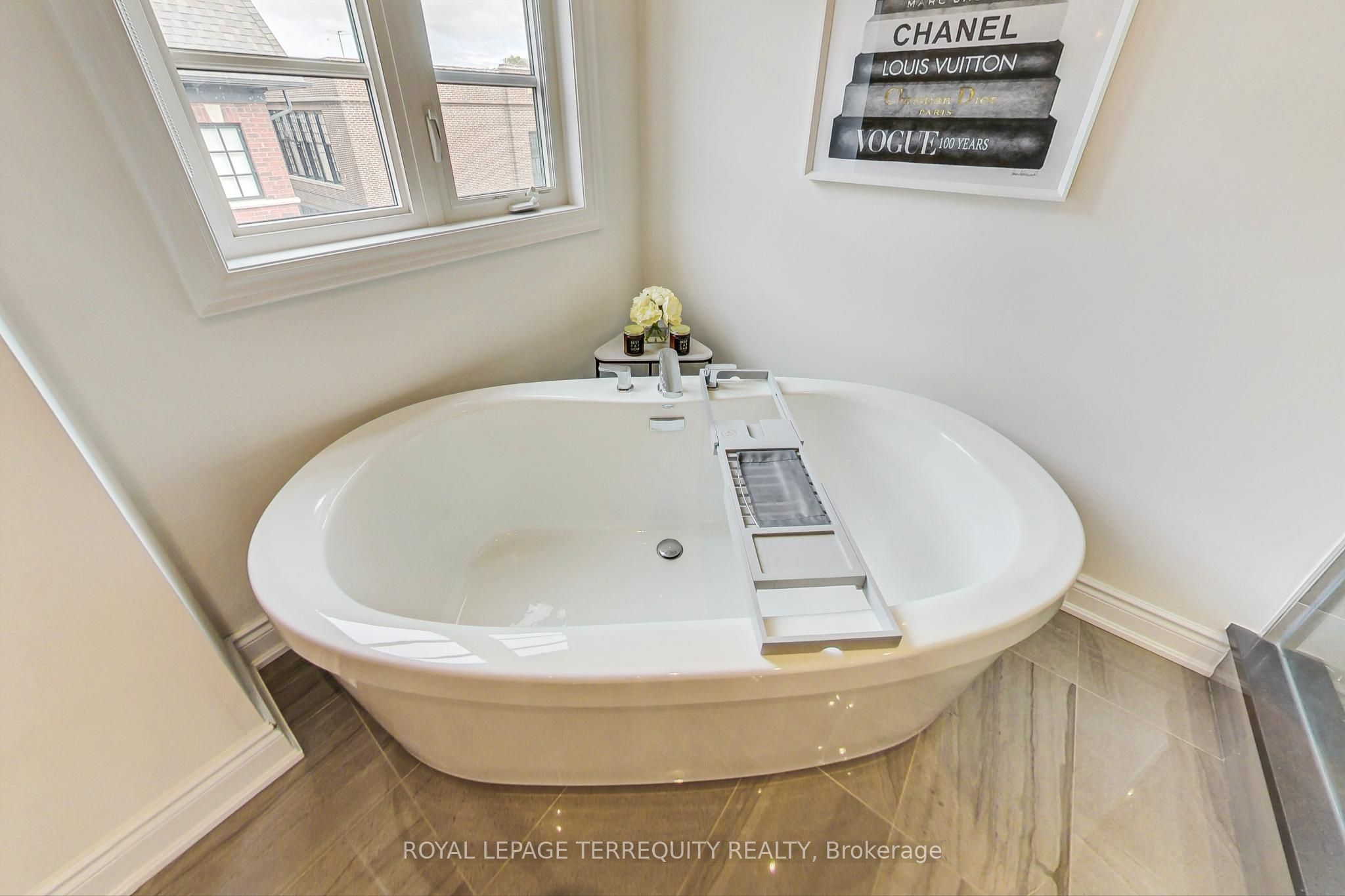 80 Daisy Avenue, #22