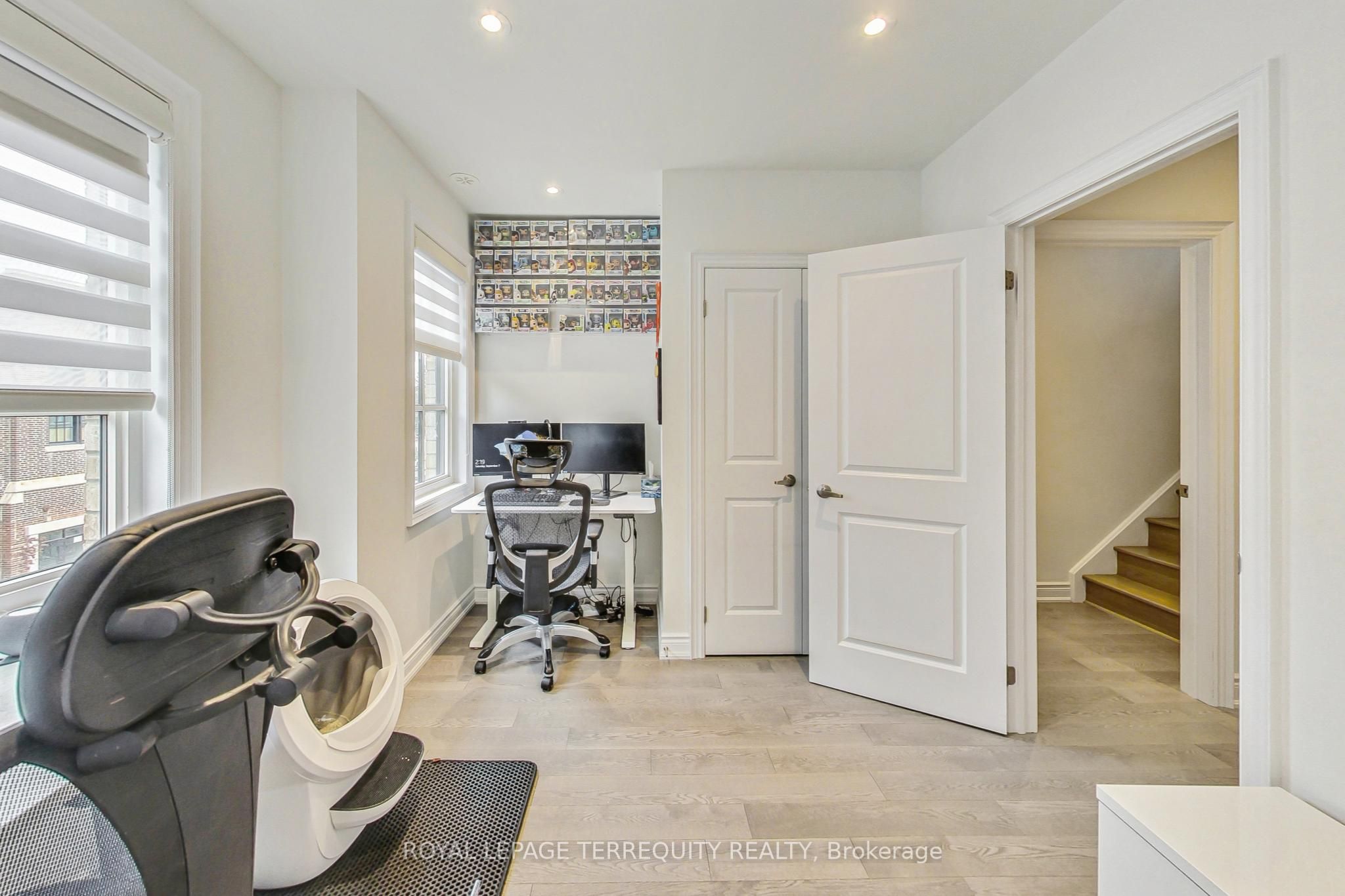 80 Daisy Avenue, #22