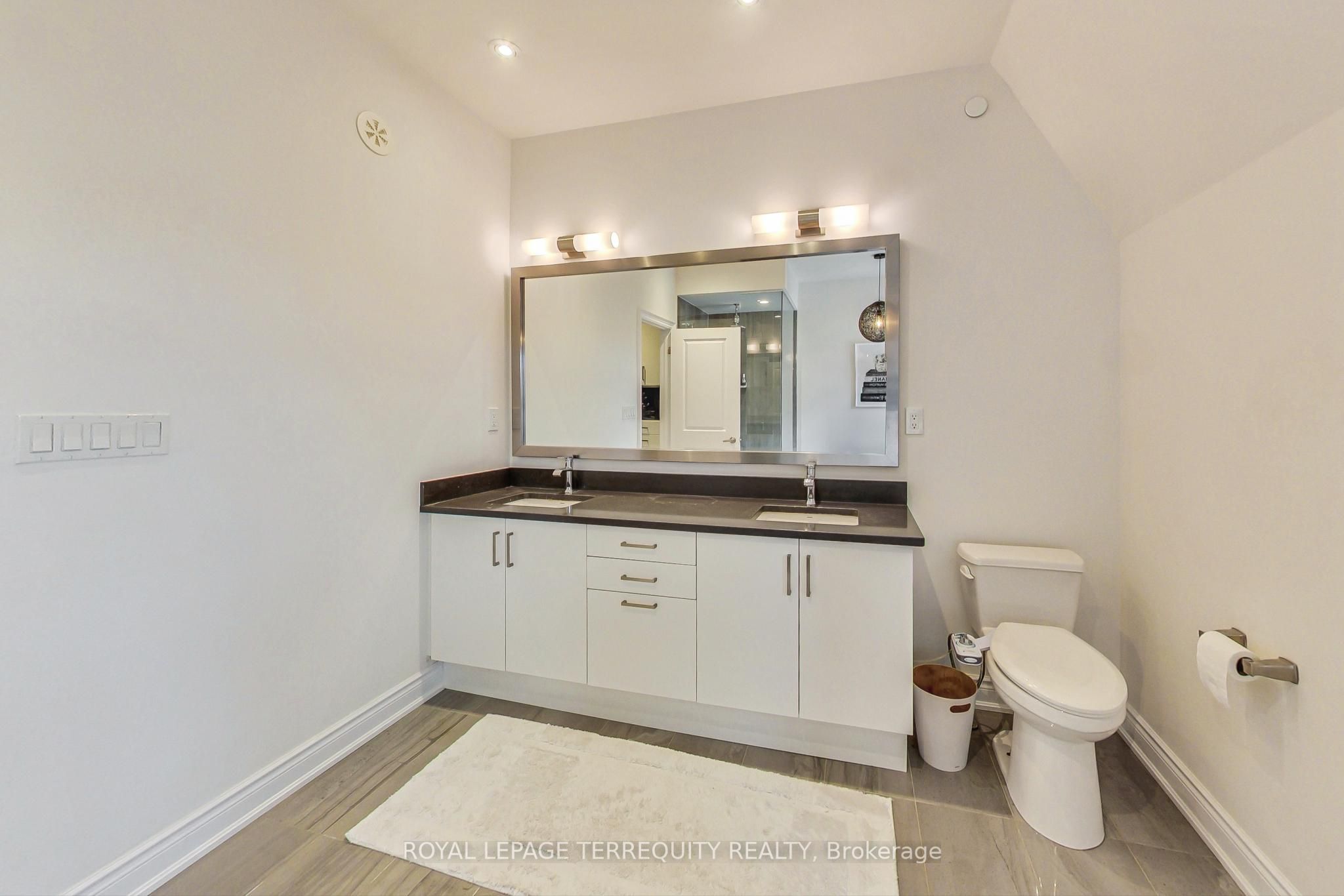80 Daisy Avenue, #22