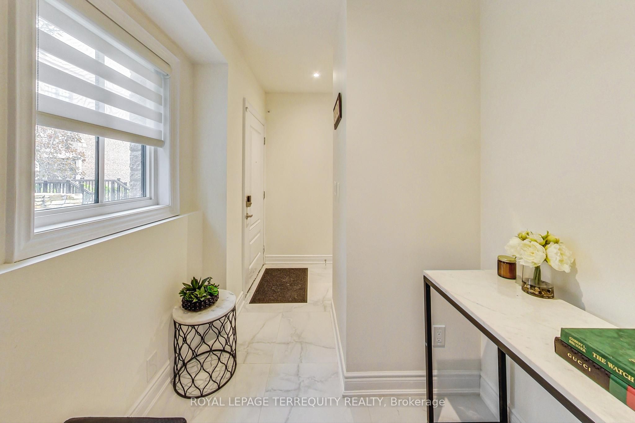 80 Daisy Avenue, #22