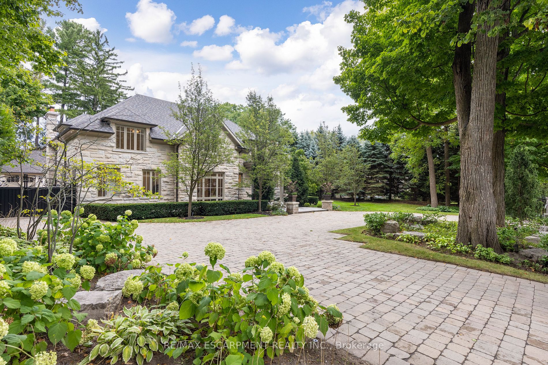 119 Chartwell Road