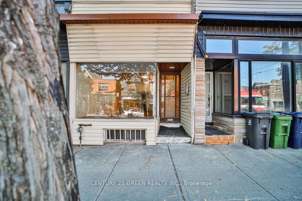 990 Dovercourt Road