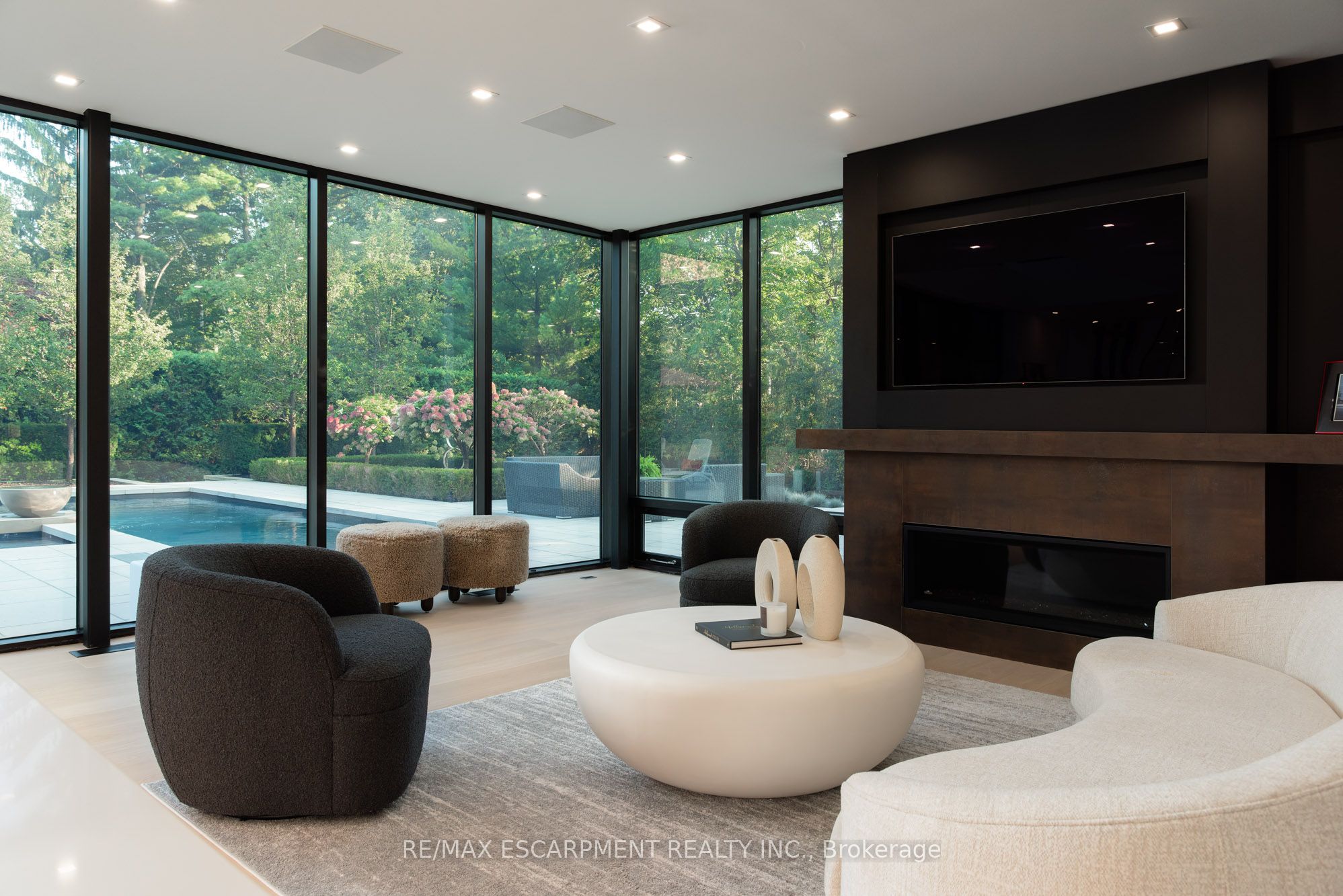 210 Chartwell Road