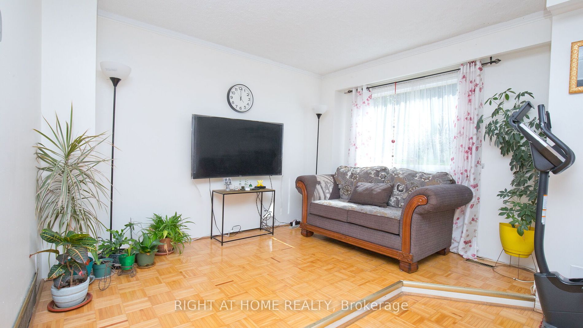 1180 Mississauga Valley Boulevard #4