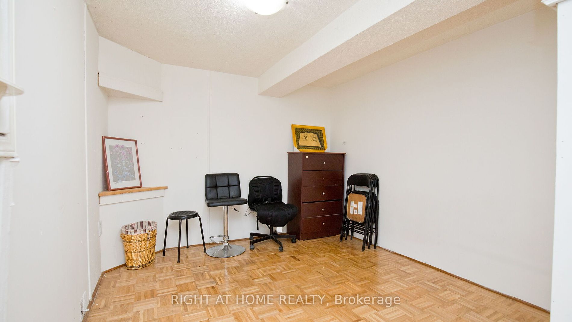 1180 Mississauga Valley Boulevard #4