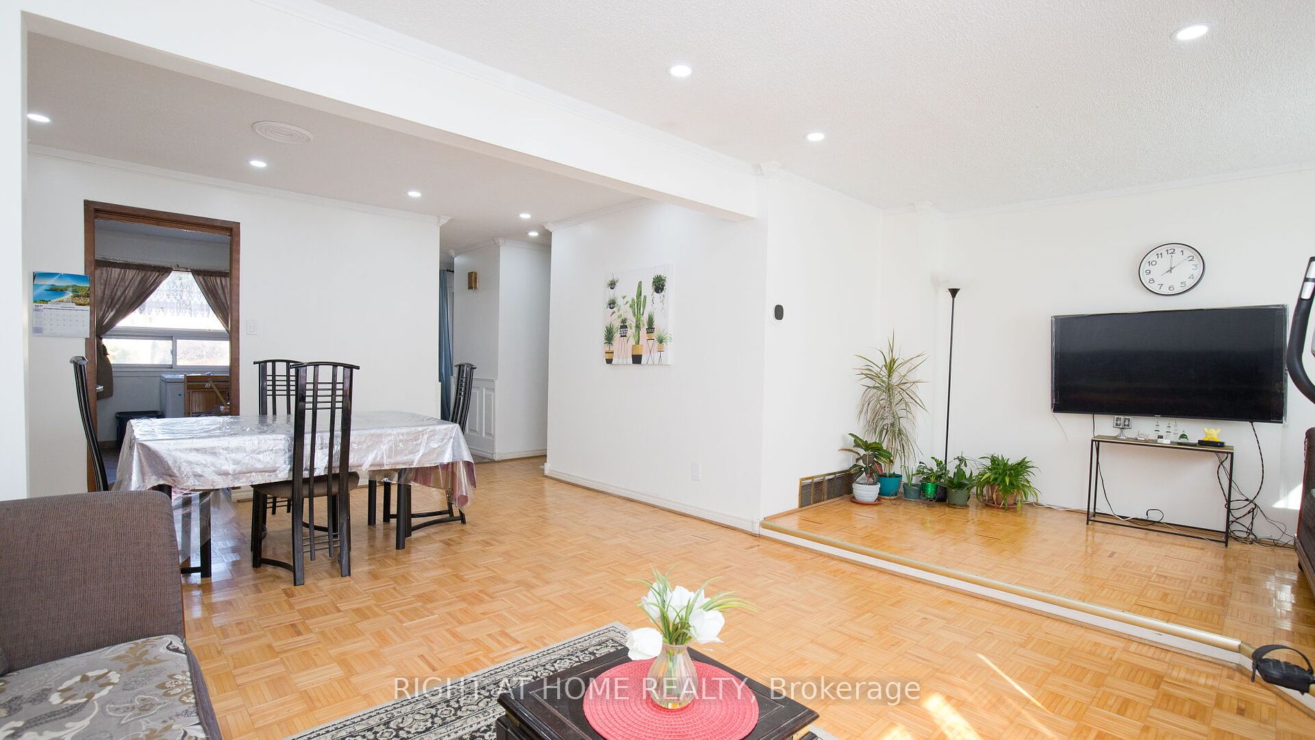 1180 Mississauga Valley Boulevard #4