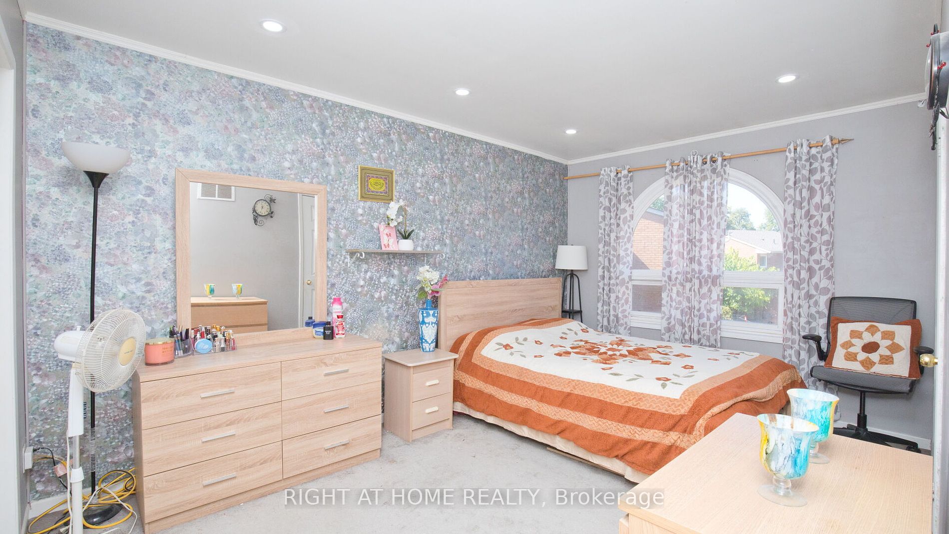 1180 Mississauga Valley Boulevard #4