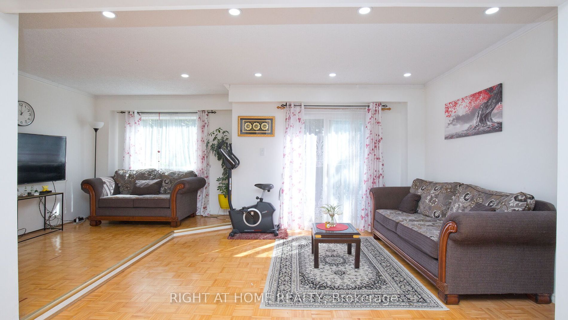 1180 Mississauga Valley Boulevard #4