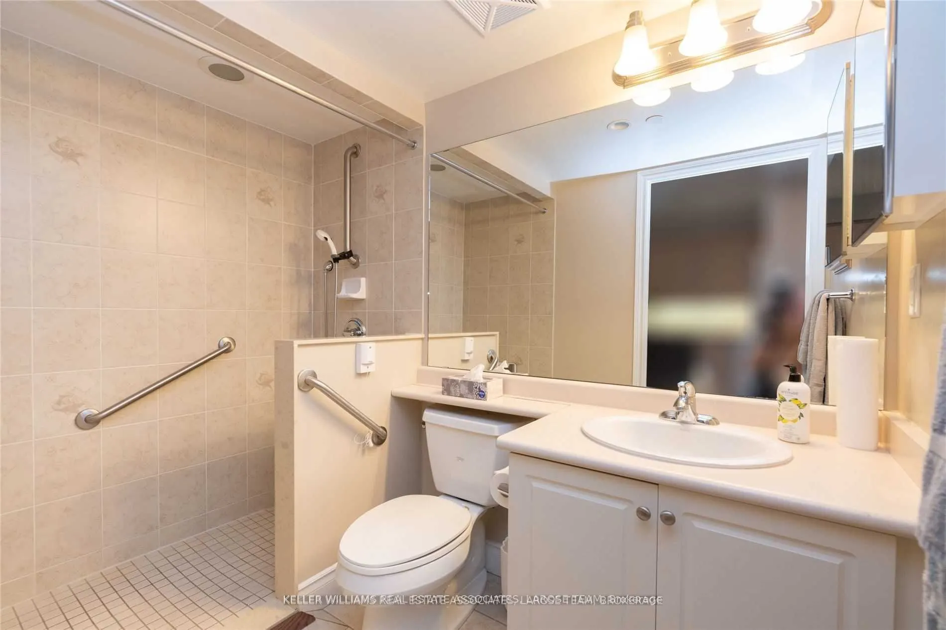 3 Marine Parade Drive #707