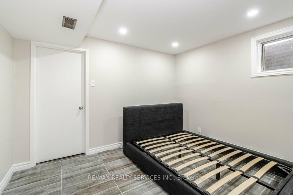13 Weybridge Trail