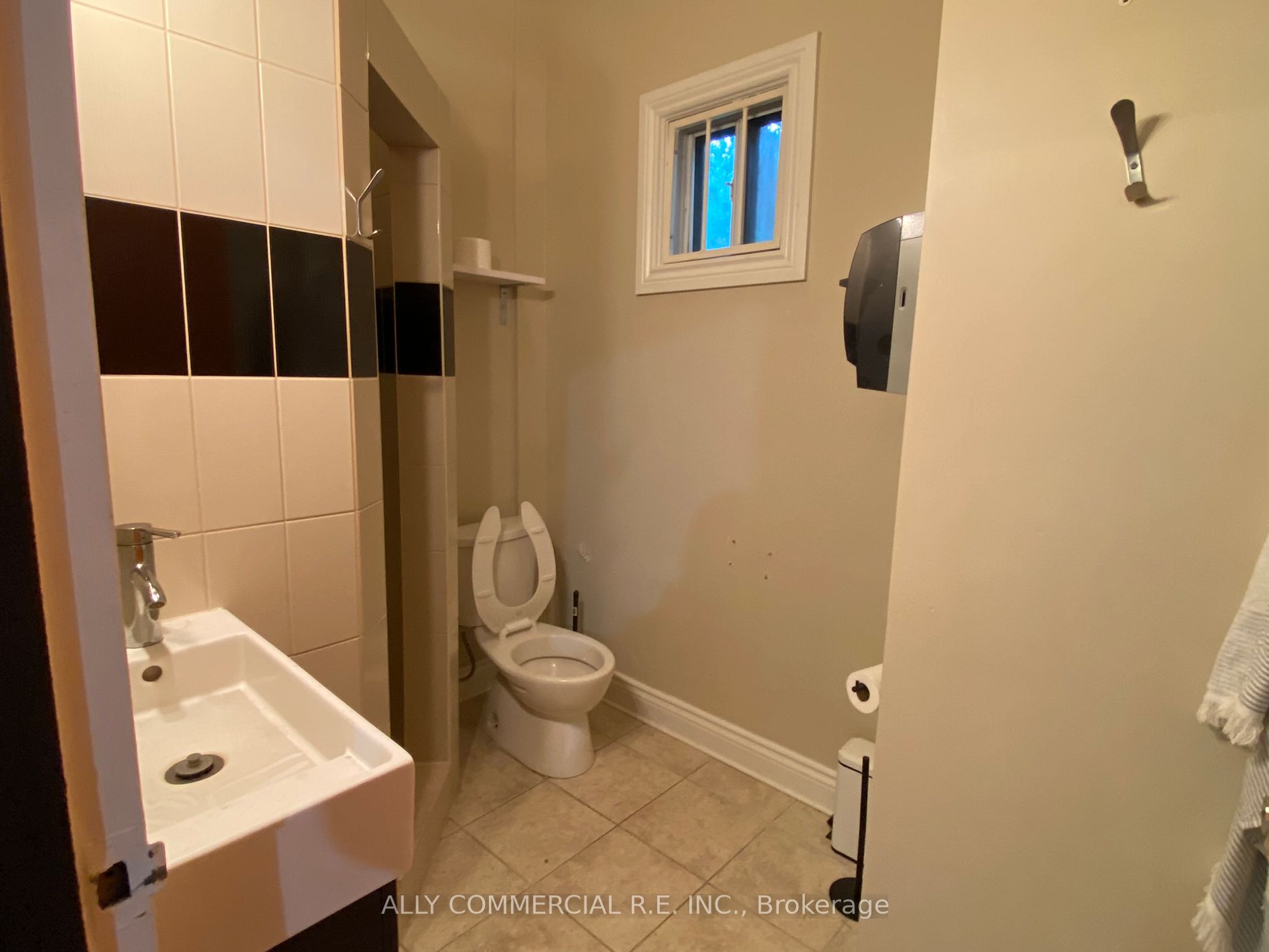 24A Ripley Avenue