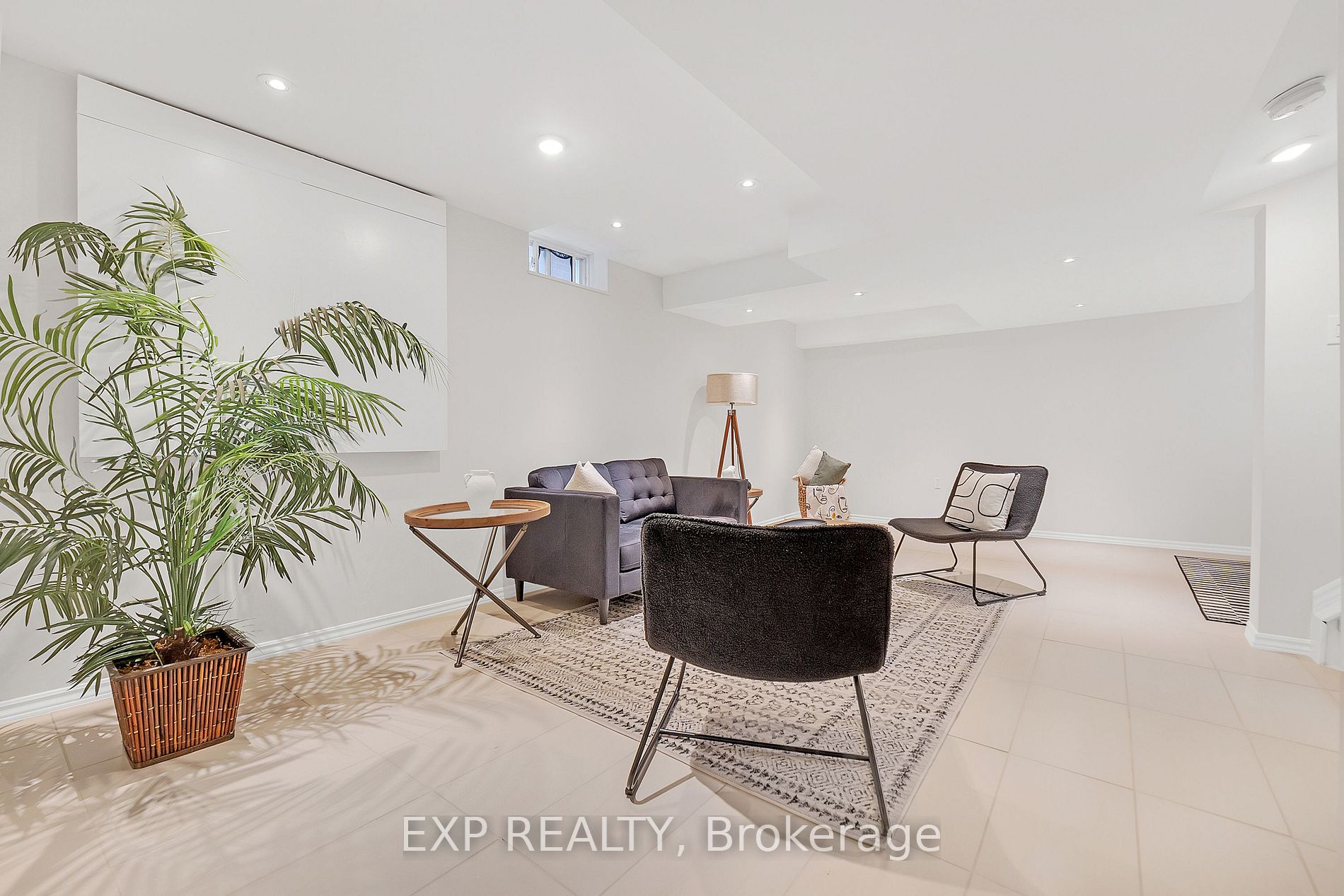183 Featherstone Road