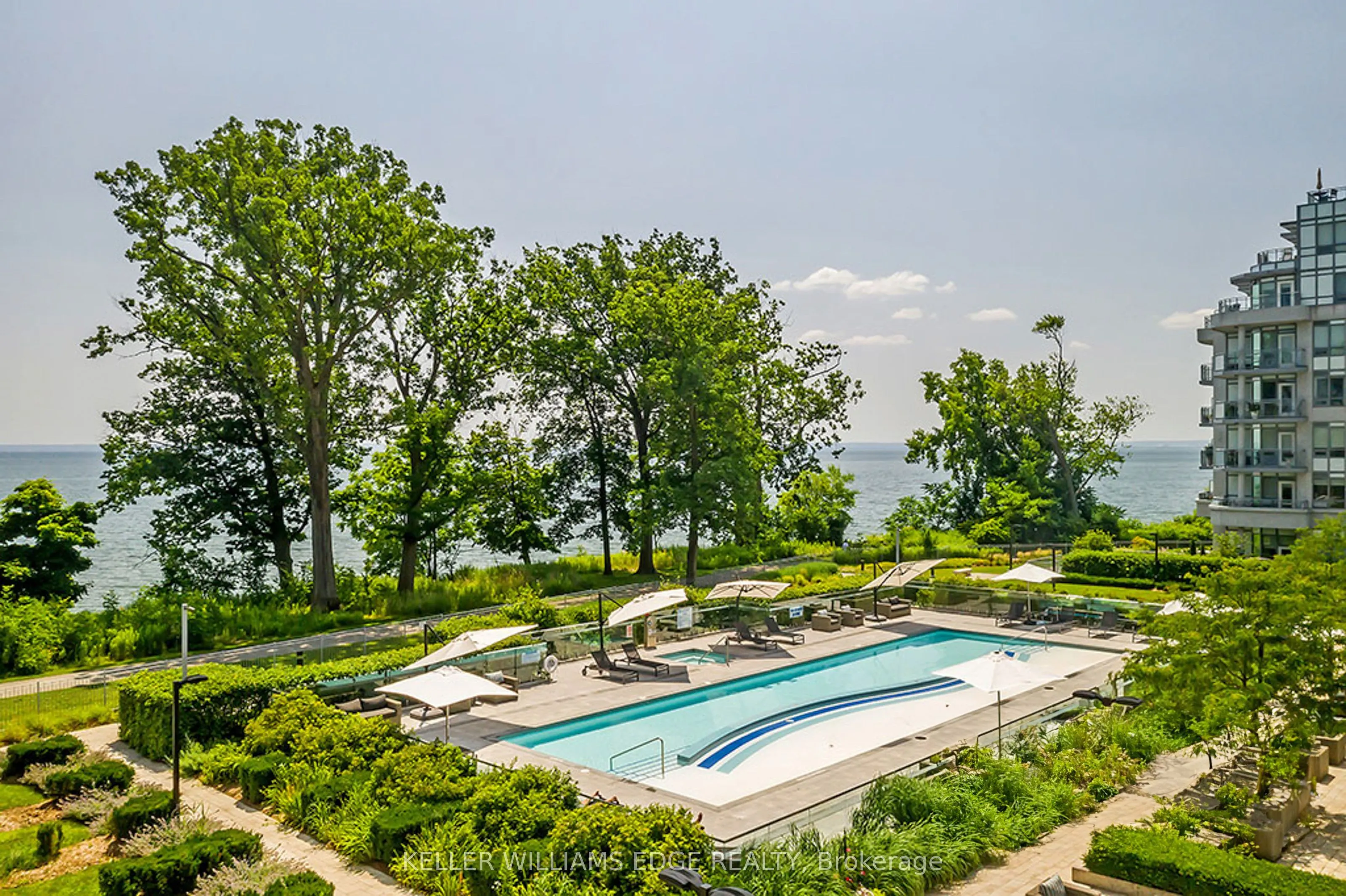 3500 Lakeshore Road W, #808