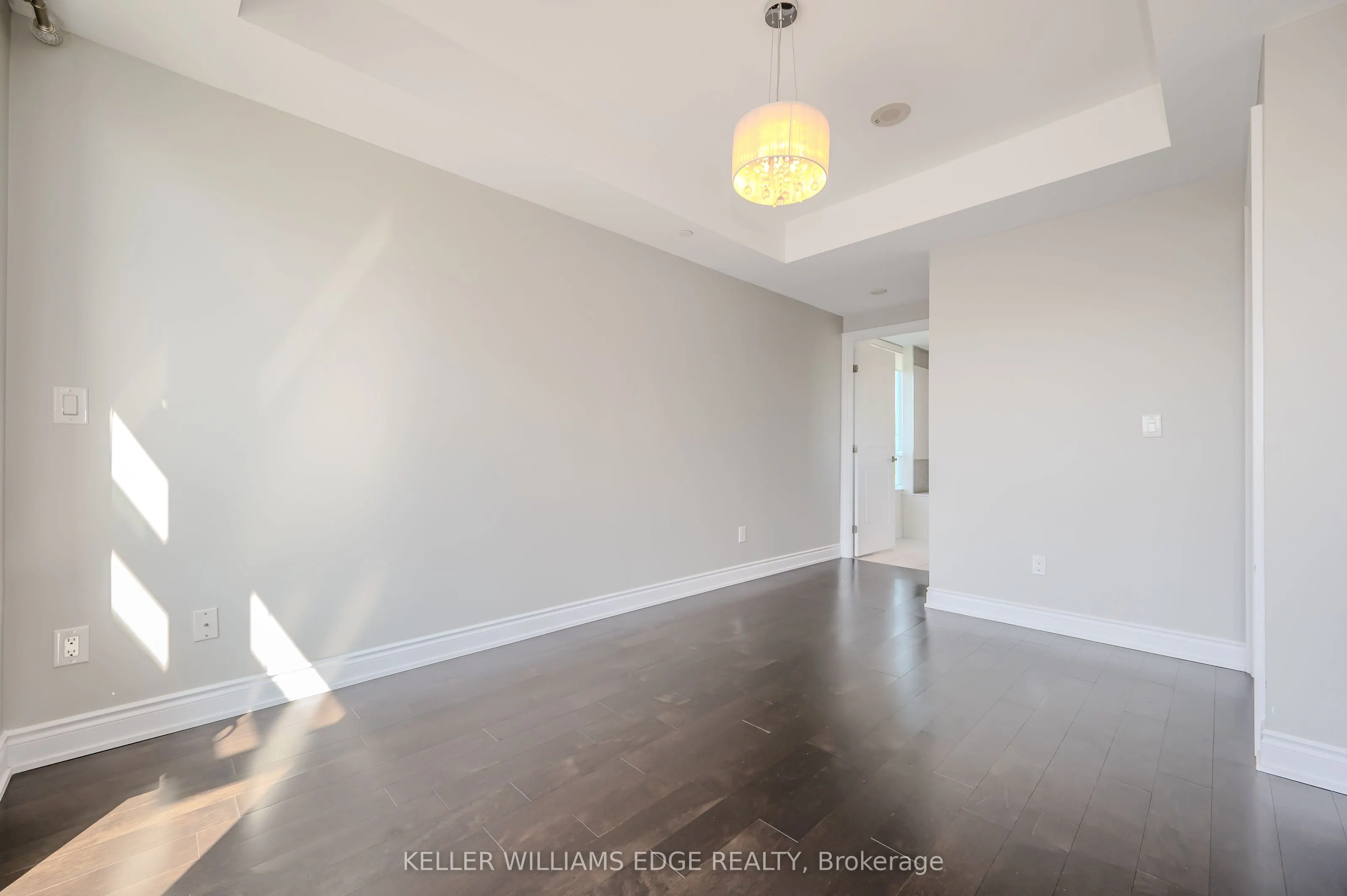 3500 Lakeshore Road W, #808