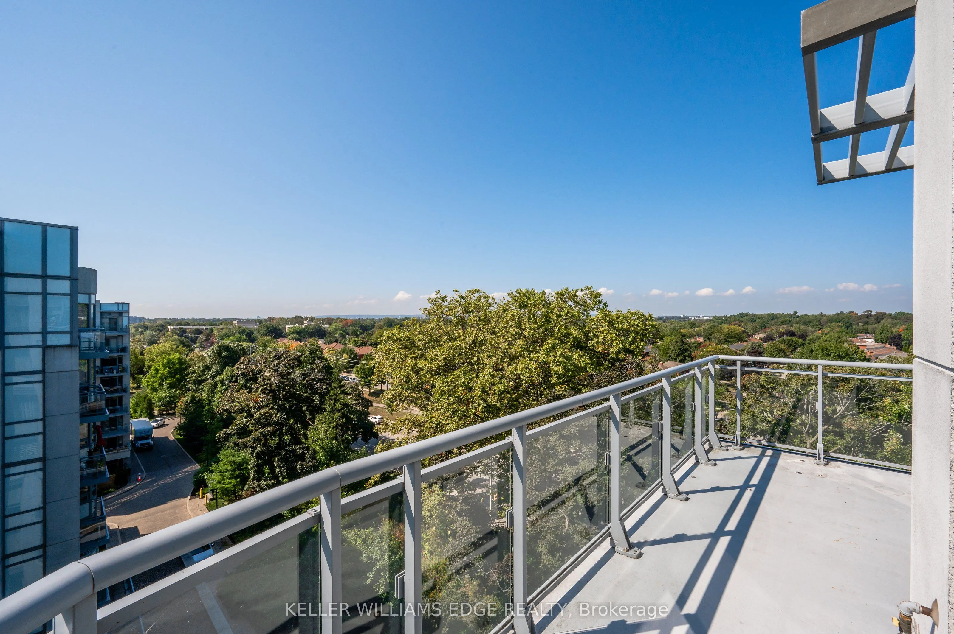 3500 Lakeshore Road W, #808