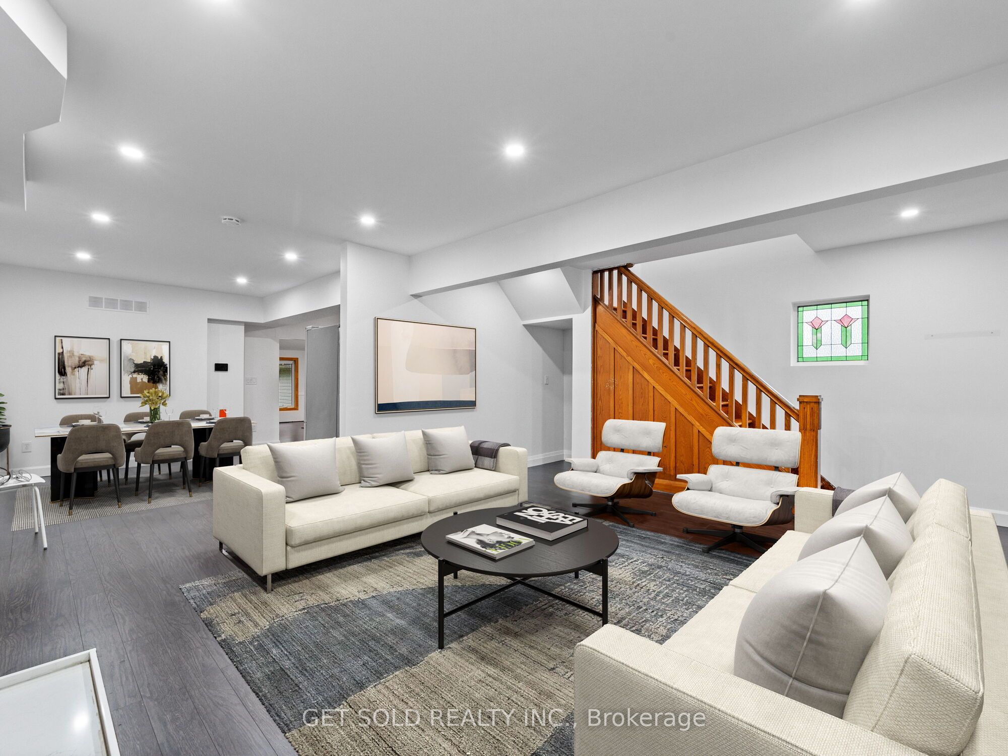 88 King Street W