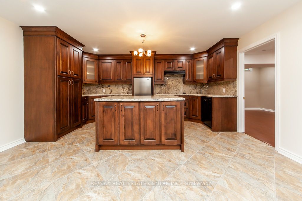 1387 Ferncrest Road