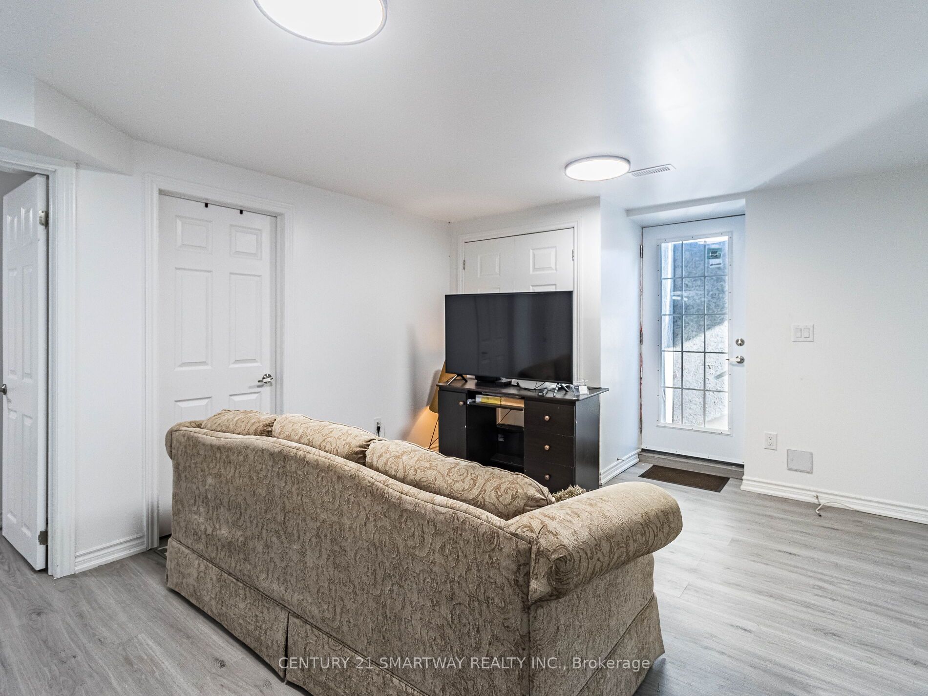 40 Devonshire Drive