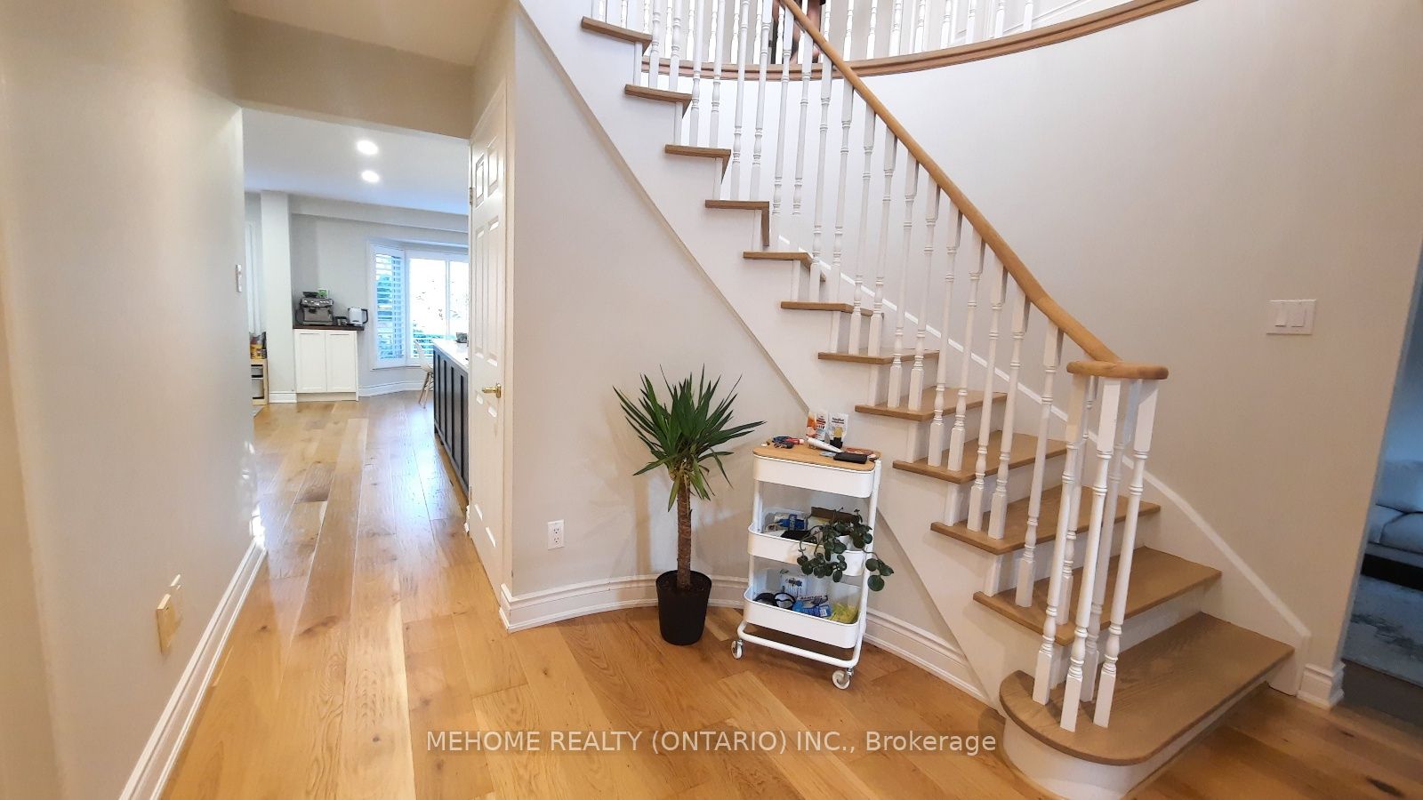 1120 Goodson Crescent