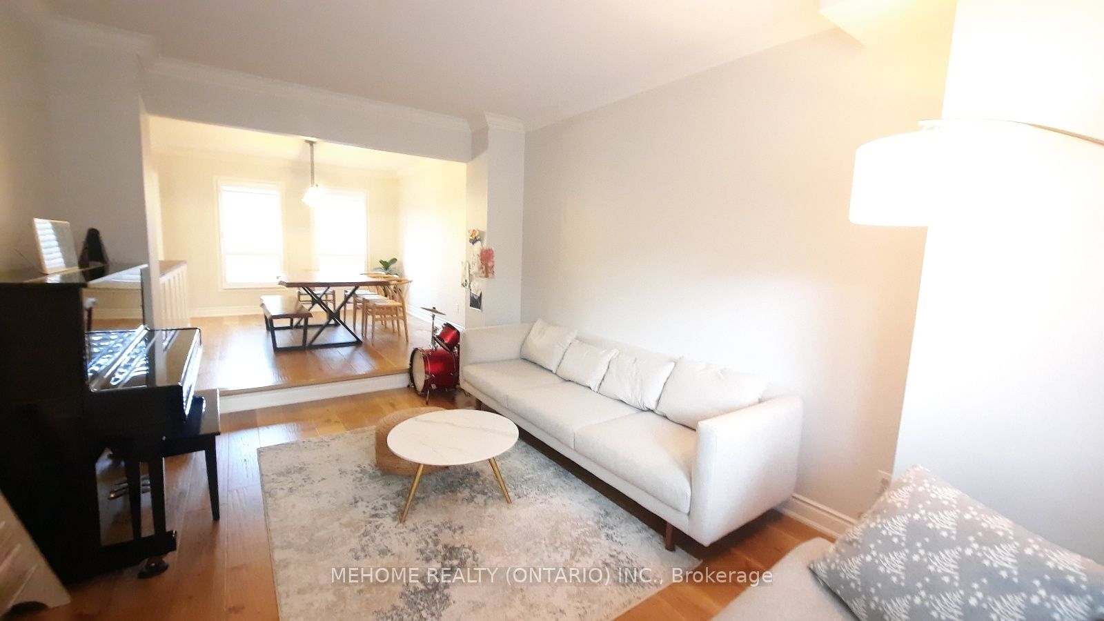 1120 Goodson Crescent