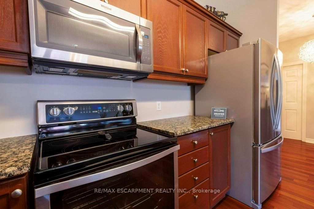 1499 Nottinghill Gate, #207