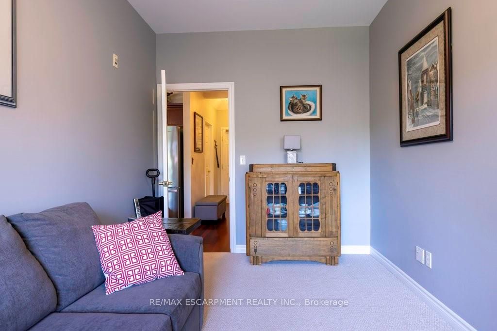 1499 Nottinghill Gate, #207