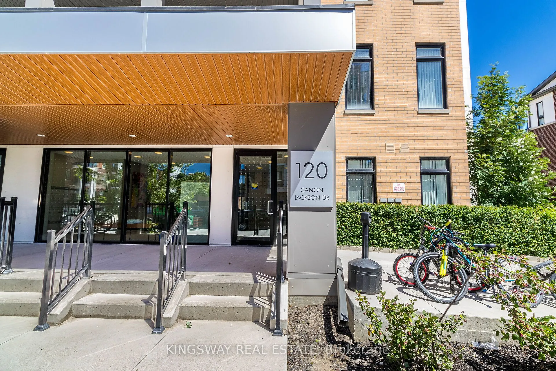 120 Canon Jackson Drive #304