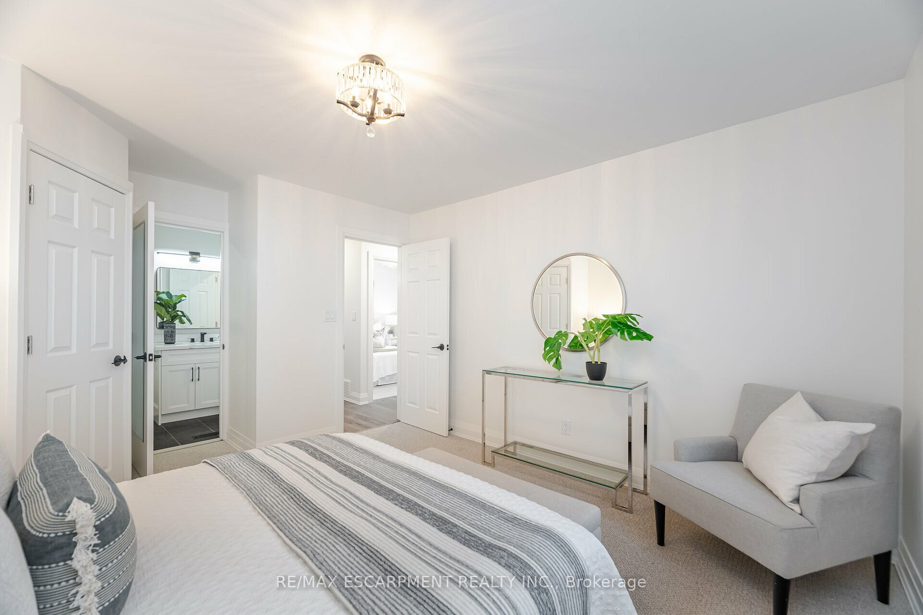 3150 Bentworth Drive