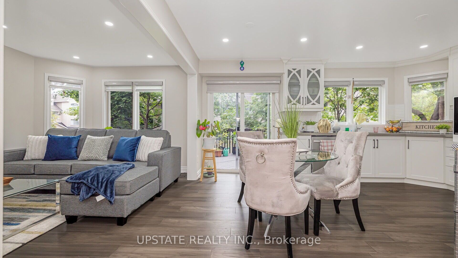 2262 Yorktown Circle