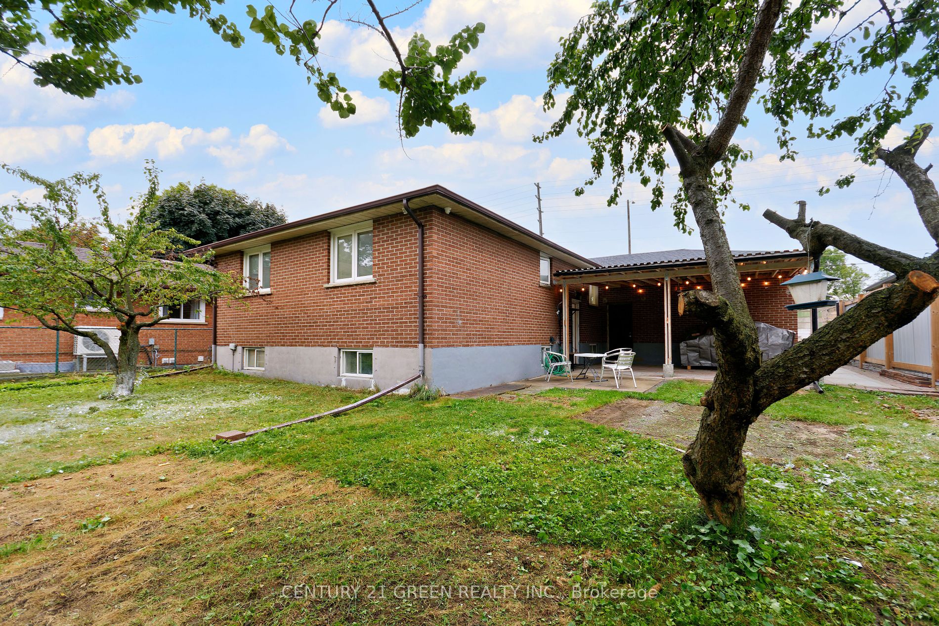 958 South Service Road