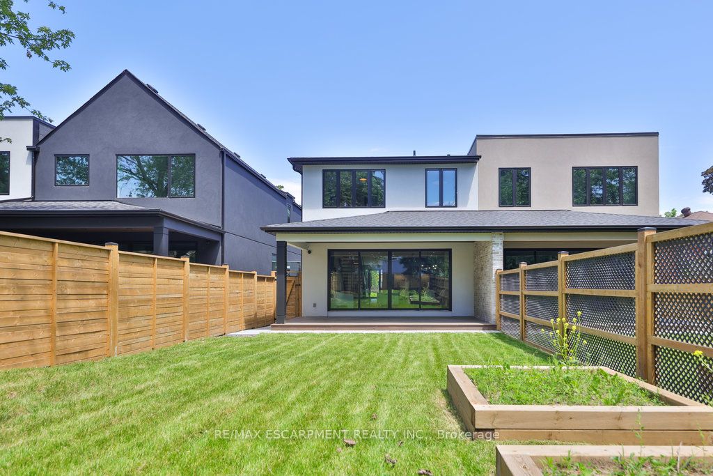 20B Broadview Avenue