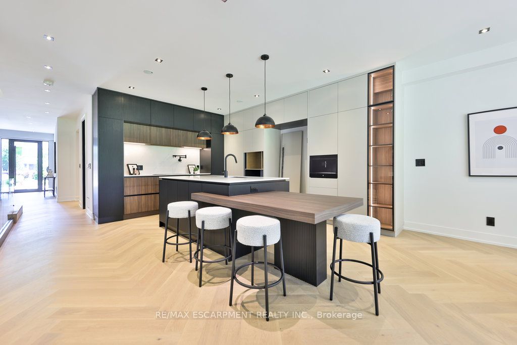 20B Broadview Avenue