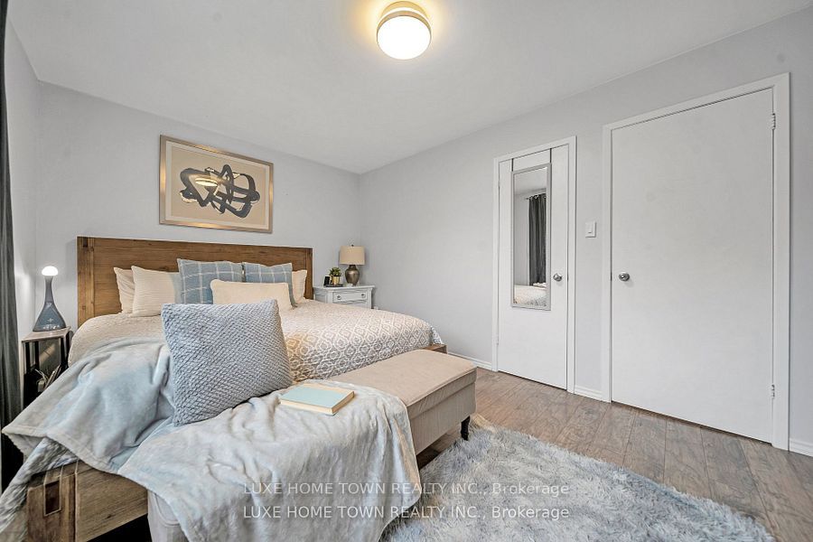 400 Mississauga Valley Boulevard #160