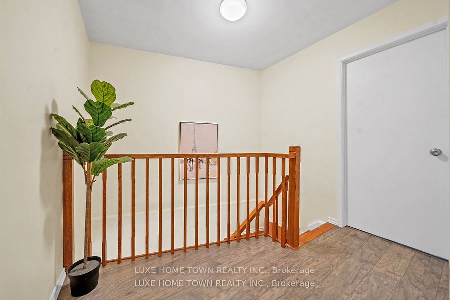 400 Mississauga Valley Boulevard #160