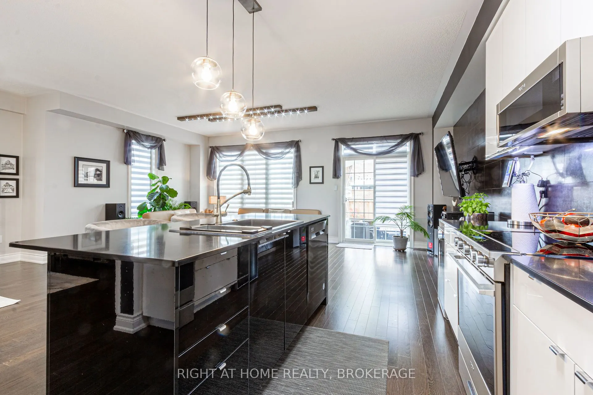 1192 Raspberry Terrace