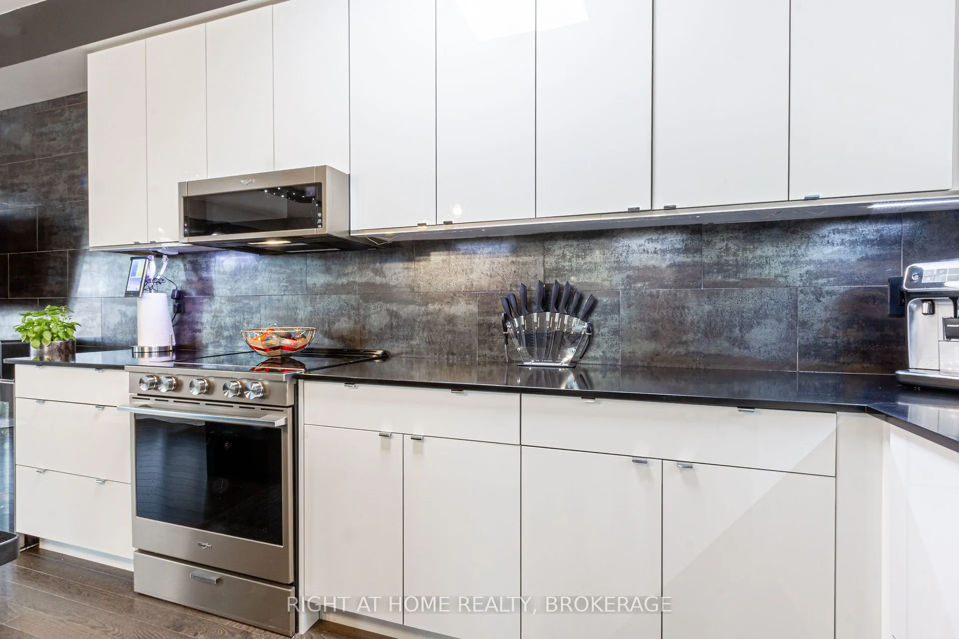 1192 Raspberry Terrace