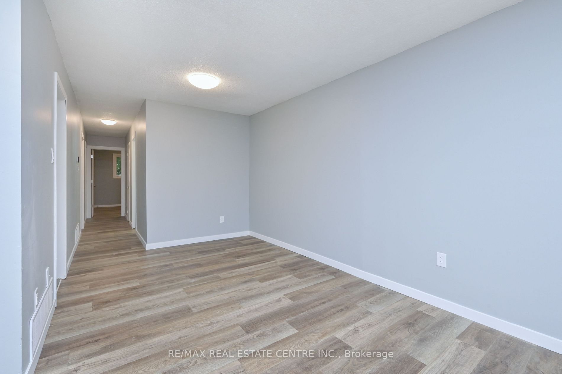 116 Burbank Crescent